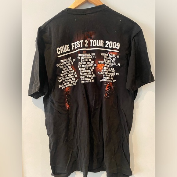 Motley Crue “Crue Fest 2 Tour 2009” Concert Tee - Picture 2 of 3